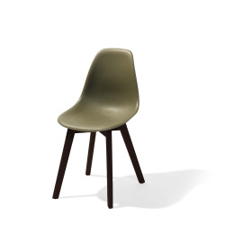Keeve chaise empilable sans accoudoirs, Vert, structure foncée en bois de bouleau et assise en plastique, 47x53x83cm (BxTxH), 50